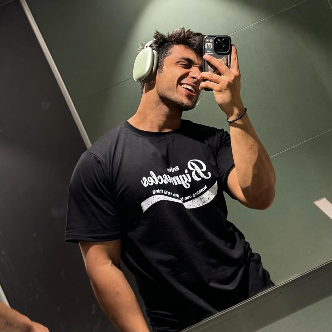 Aarush Bhola is a fitness Influencer and Entrepreneur with an inspi.